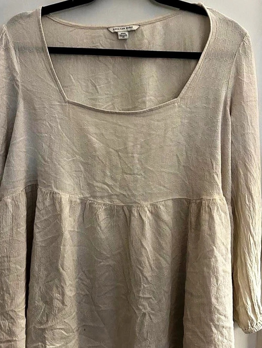American Eagle Long Sleeve Blouse in Cream Size Medium